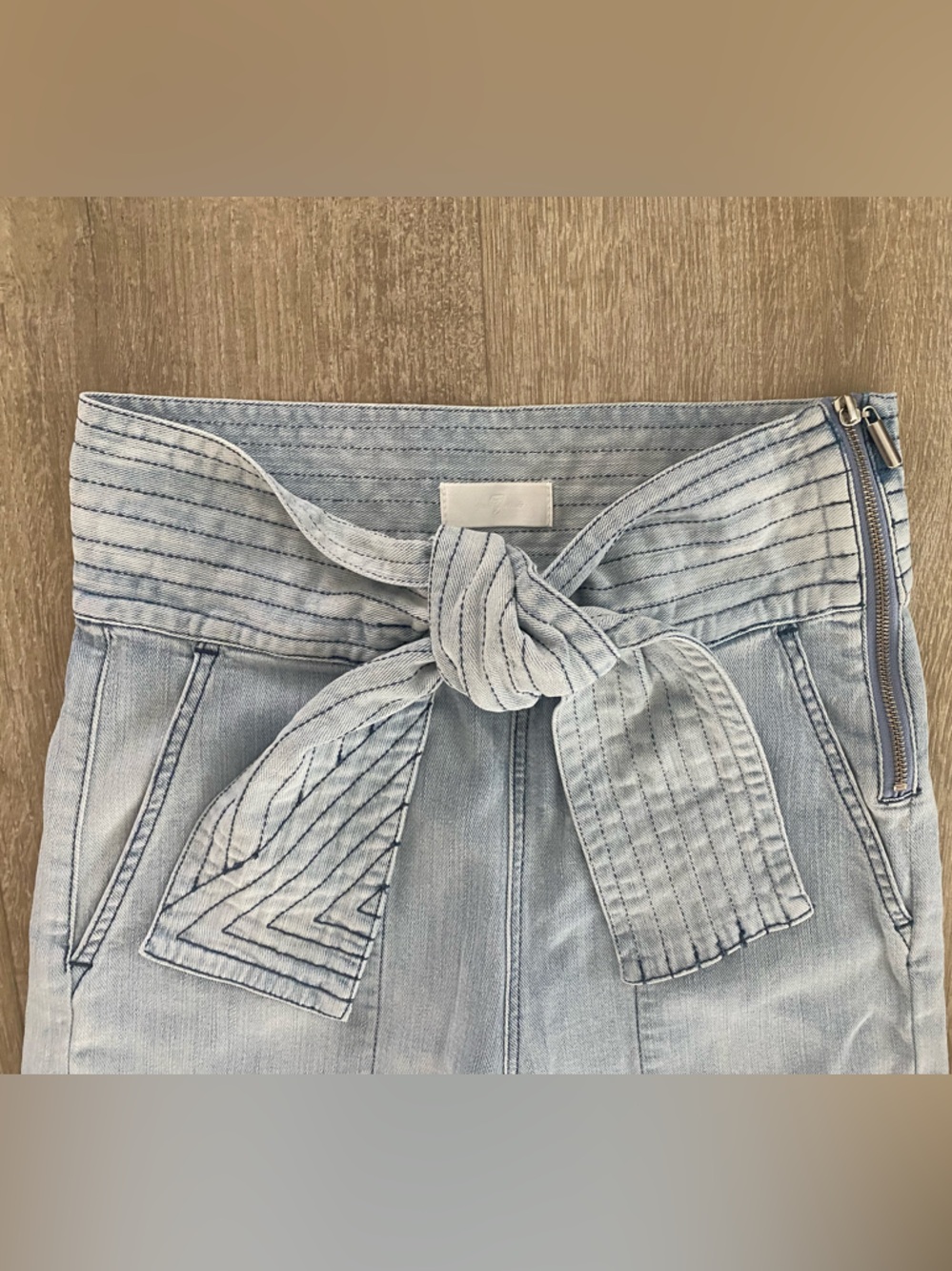 7 For All Mankind - Tie Waist Wide Leg Jeans Light Wash - Size 28 - Picture 2 of 8
